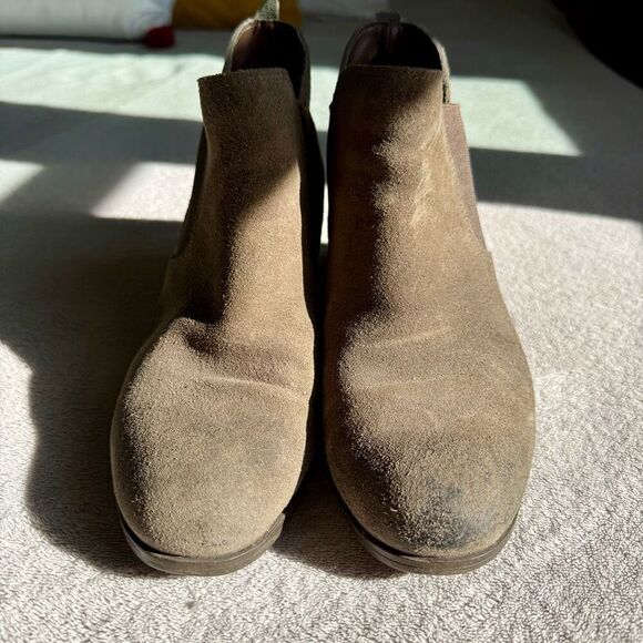 Rockport Women’s Dani Grey Suede Chelsea Ankle Boots - Picture 2 of 10